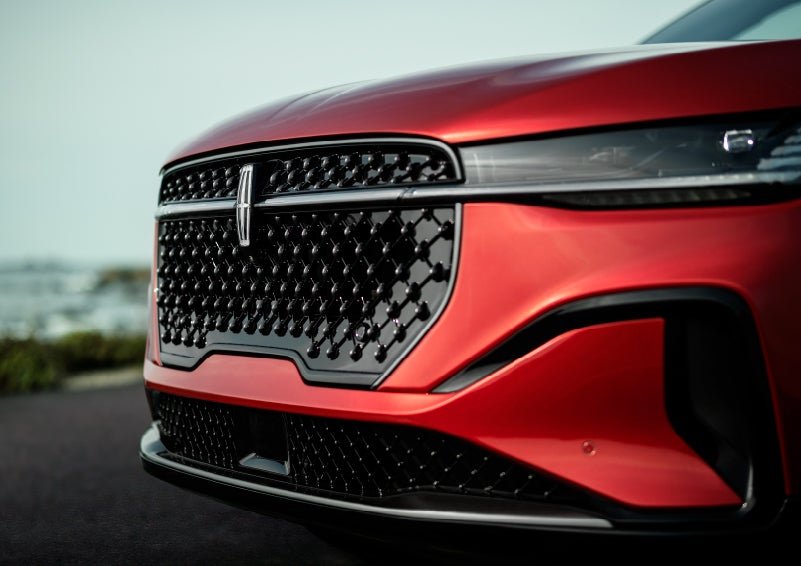 The sleek grille of a 2024 Lincoln Nautilus® SUV with the available Jet Appearance Package makes a bold statement. | Dave Sinclair Lincoln in St Louis MO